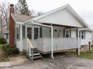 W4085 Woodland Dr, Lake Geneva, WI 53147