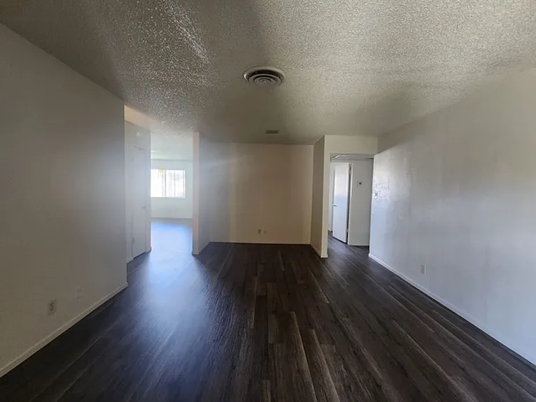 5901 Ming Ave #4 — Photo 8