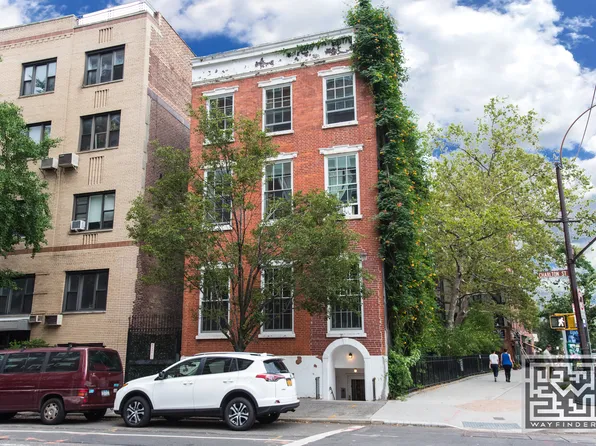 9 Charlton Street image 10 of 10