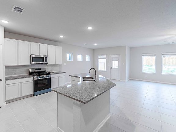 5th image of 3088 Waxwing Dr