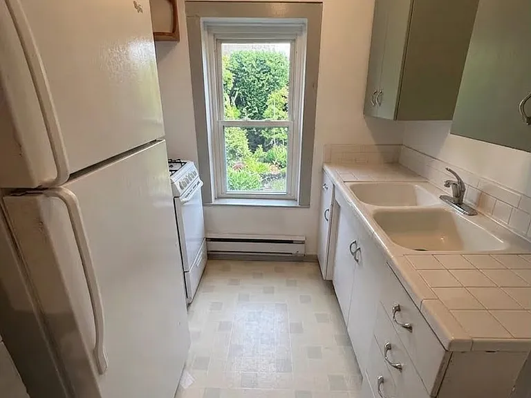 202 Main St #3 — Photo 6