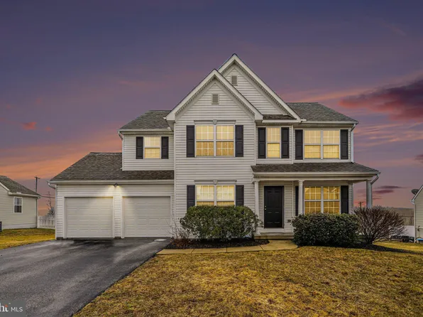 27 E Imperial Dr, Aspers, PA 17304