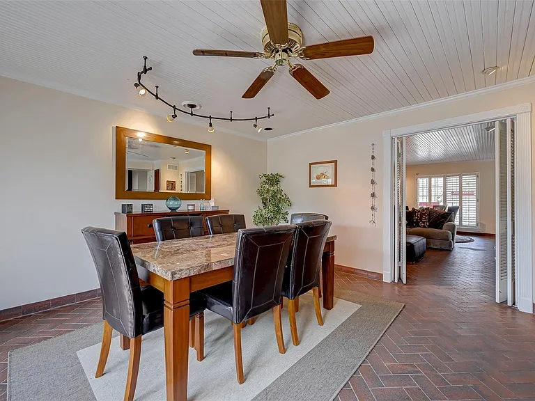 6329 Del Monte Dr #100 — Photo 16