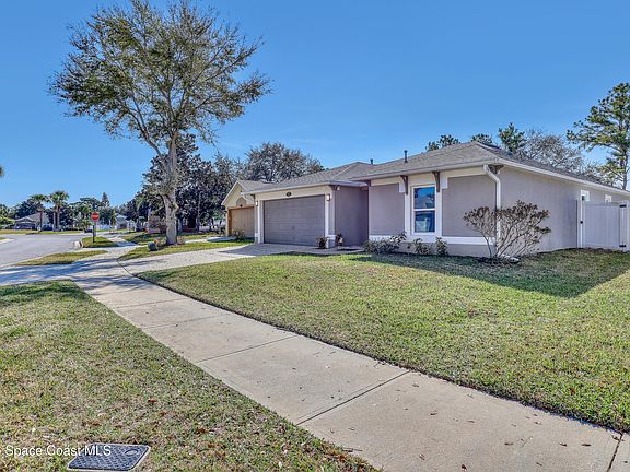 3rd image of 3967 Four Lakes Dr
