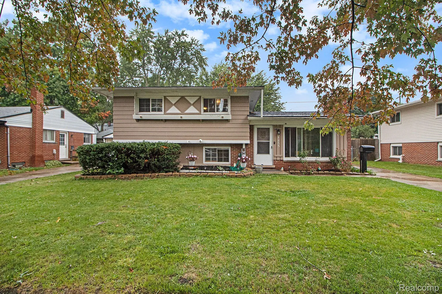 1255 Gault Dr photo 1