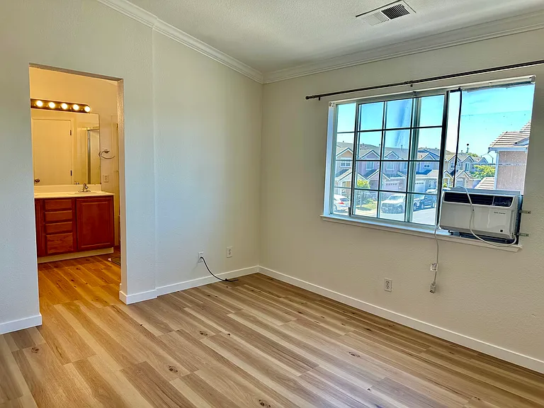 923 Ferro Dr — Photo 19