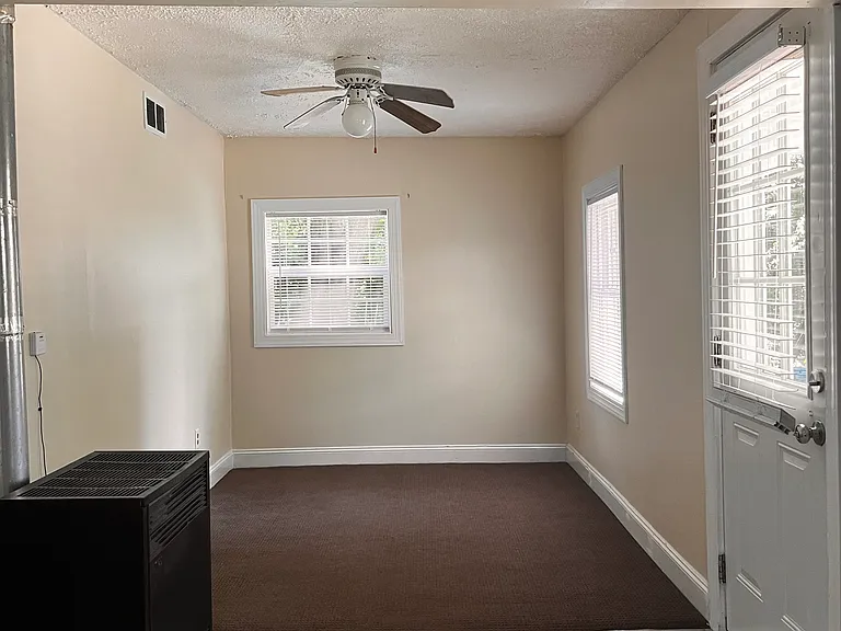 53 N Columbine Ave — Photo 4