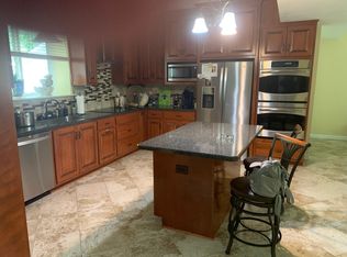 402 Brokenbridge Rd, Yorktown, VA 23692