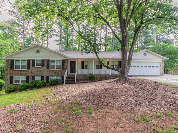 2814 Brackenwood Dr, Snellville, GA 30039
