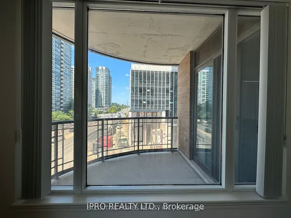 385 Prince Of Wales Dr, Mississauga, ON
