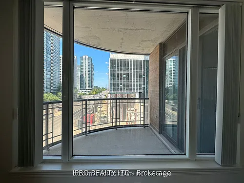 385 Prince Of Wales Dr Photo 1