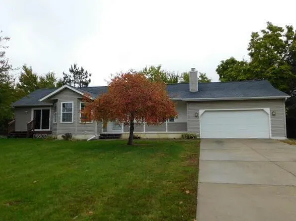 126 Diversy Dr, Brooklyn, MI 49230
