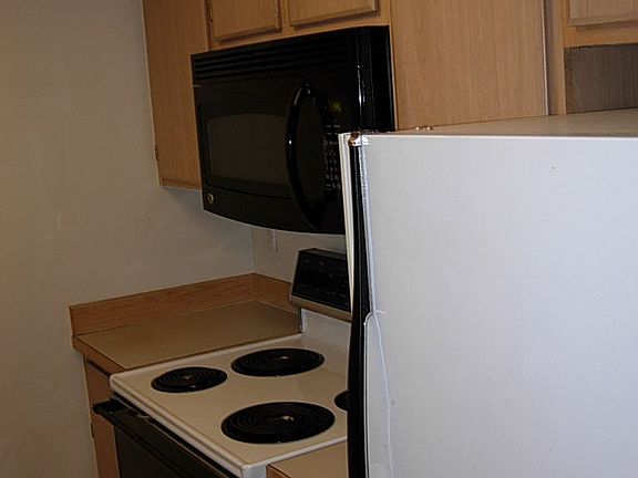 3rd image of 530 Melrose Ave E 609 #609