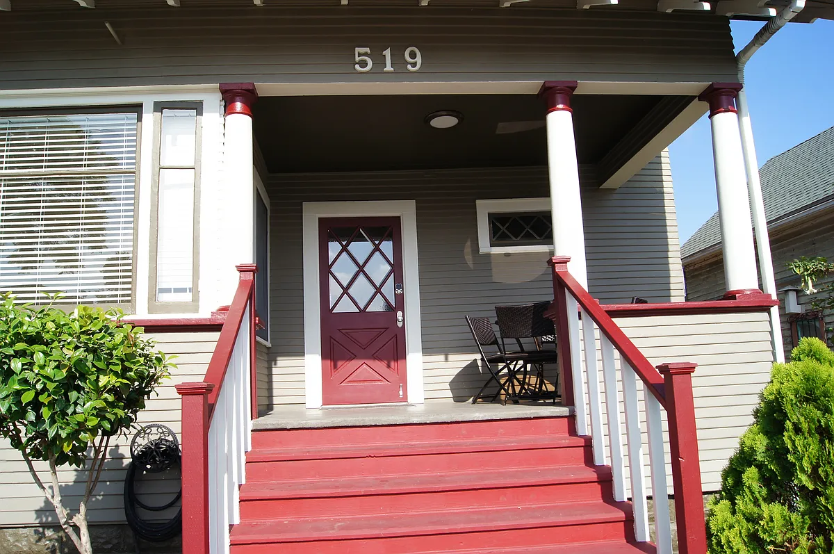 Building Photo - 519 25th St #4