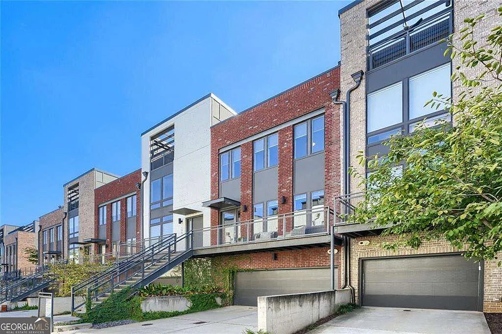 3 bed, 3.5 bath, $4,500 — Photo 2