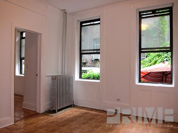 3rd image of 270 W 12th St APT 1R