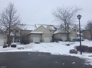 17 Beardslee Cir #603, Hamburg, NJ 07419