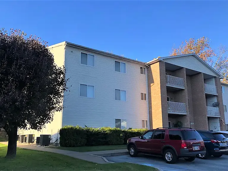 Saylor Park Apartments — Photo 16