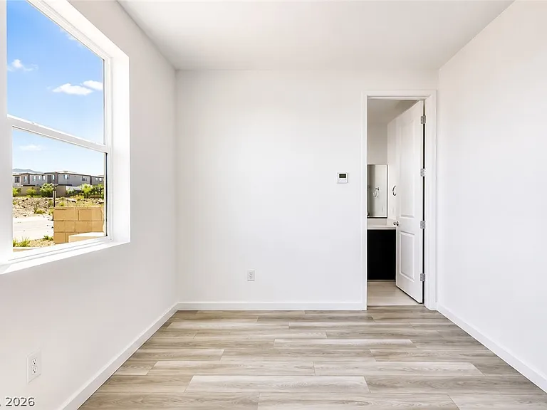 2498 Indigo Mountain St — Photo 5