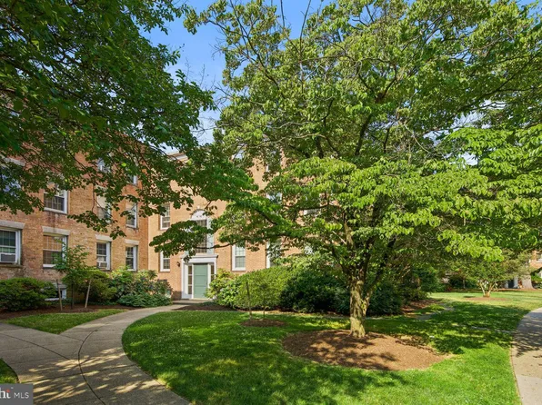 2718 Ordway St NW #29, Washington, DC 20008