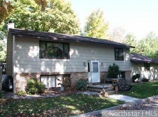 1617 Paradise Ln, Mound, MN 55364