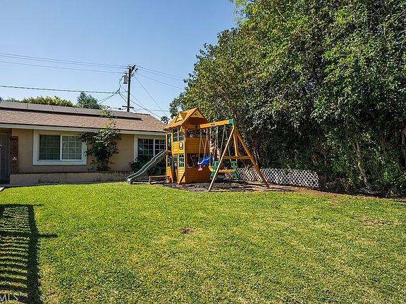 3rd image of 340 E Old Mill Rd