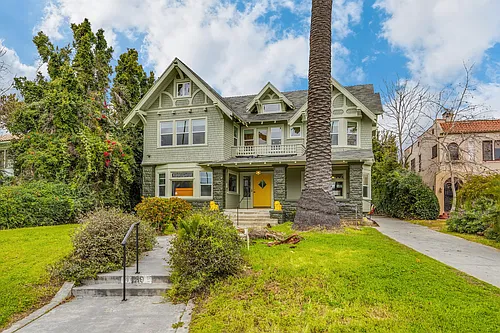 4439 Victoria Park Dr Photo 1