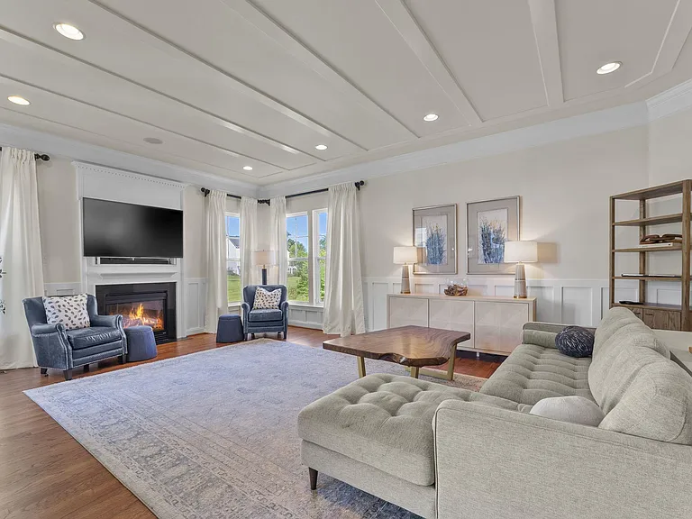4039 Cray Dr — Photo 28