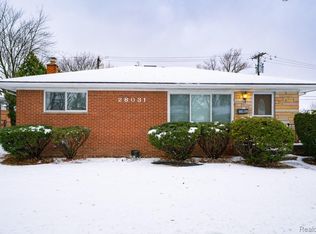 28031 Lorraine Ave, Warren, MI 48093