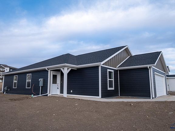 3rd image of 452 Henry Potter Rd