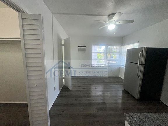 5th image of 100 Isle Of Venice Dr APT 16
