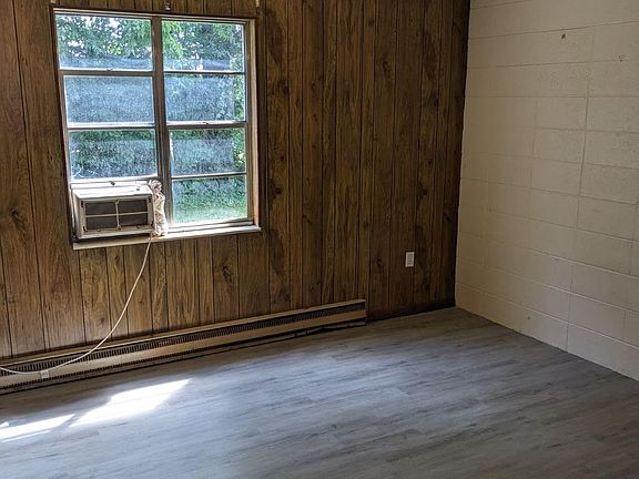 2nd image of 740 E 1st North St #3