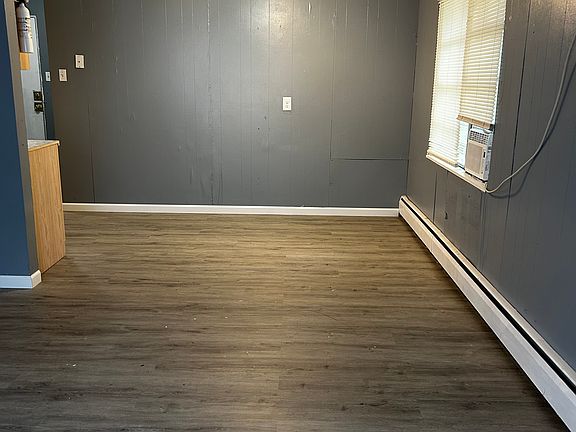 3rd image of 408 Bellevue St #4