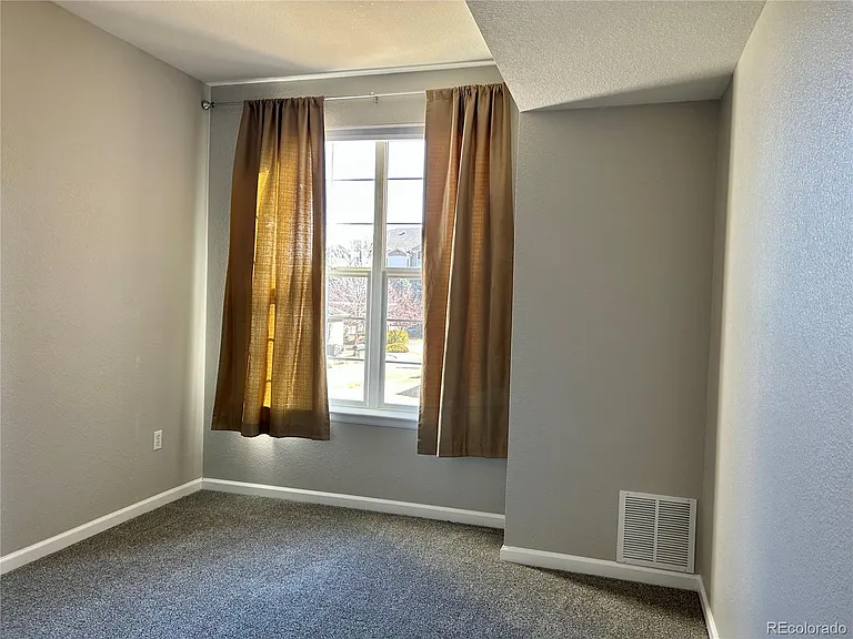 7440 S Blackhawk St #203 — Photo 13