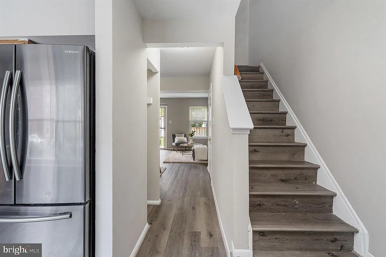 4 bed, 1728 sqft, $2,100 — Photo 4