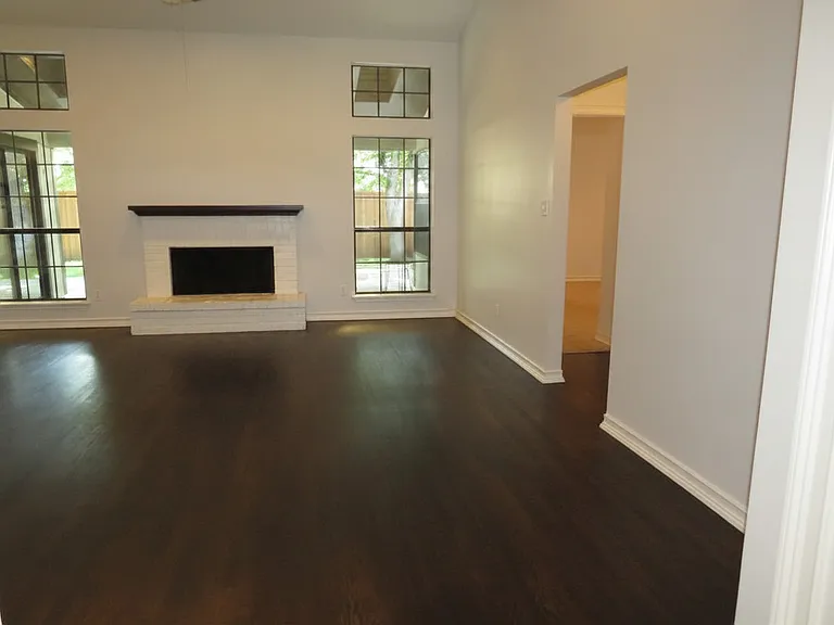2308 Crestmeadow St — Photo 4