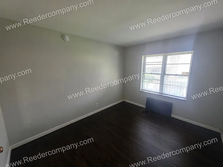1102 Beacon Street — Photo 7