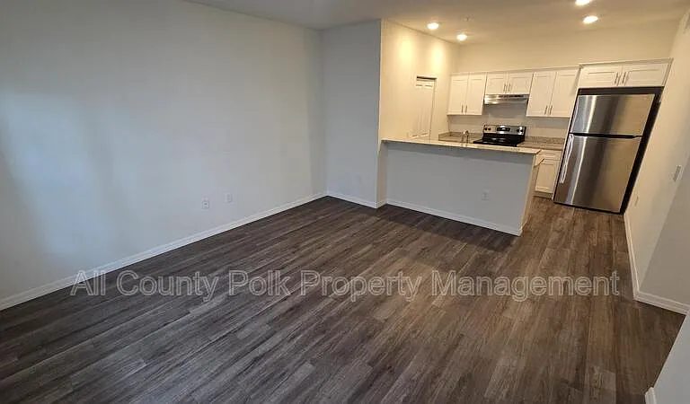 915 Ariana Apartment Community — Photo 10
