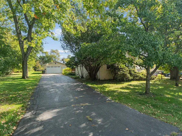 15115 Le Claire Ave, Oak Forest, IL 60452