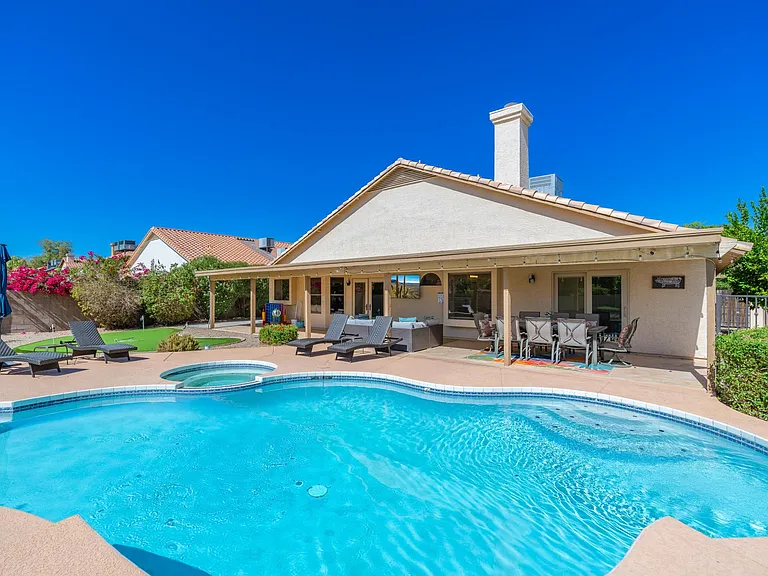 5139 E Fellars Dr — Photo 1