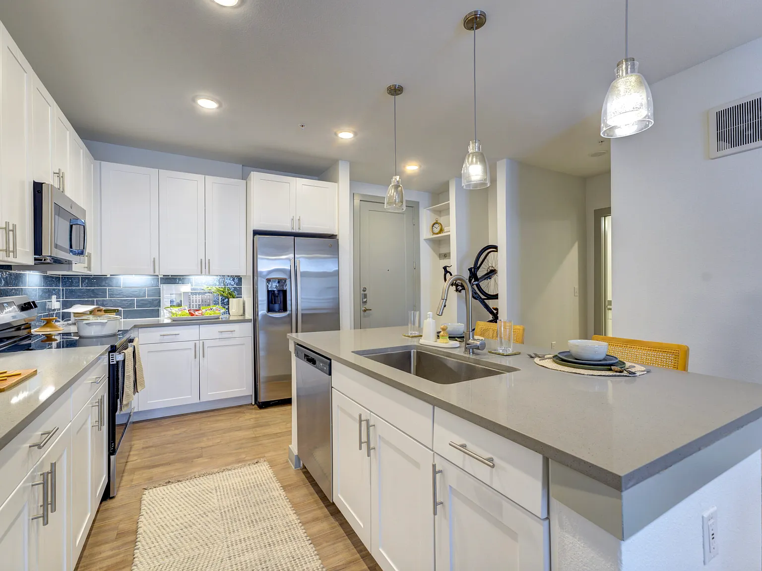East Side, 10 Weeks Free and $750 Off! Sleek Brand New Construction, Open Concept, W/D, — Photo 3