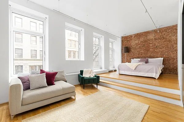 Sold by Modlin Group | media 17