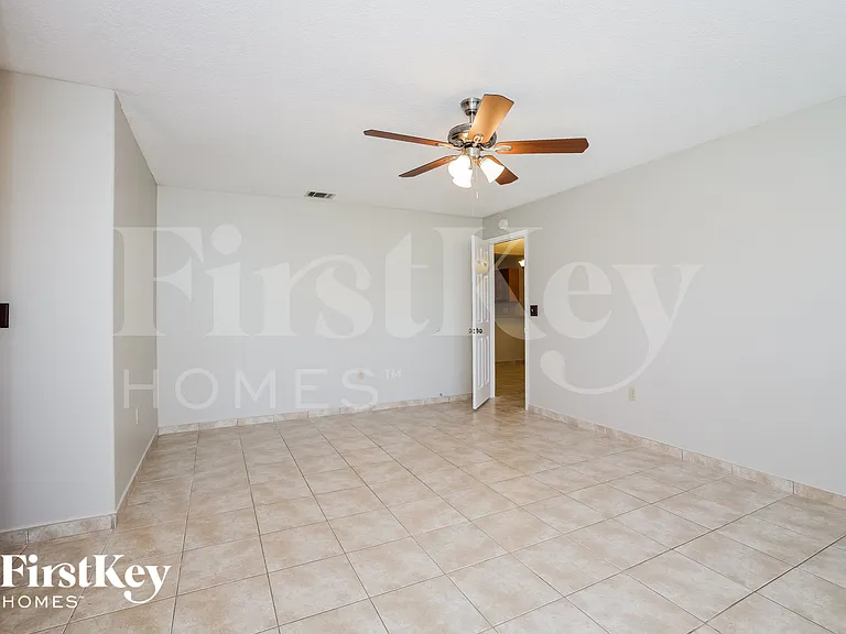 585 Koala Dr — Photo 8