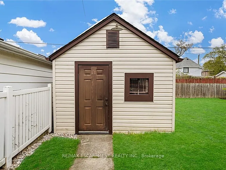 112 Oakland Ave — Photo 26