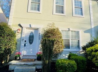 6594 Meadow Green Cir, Peachtree Corners, GA 30092