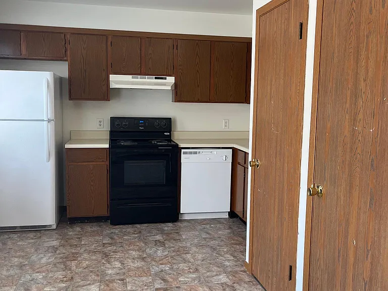 509 Marshall St #B — Photo 4