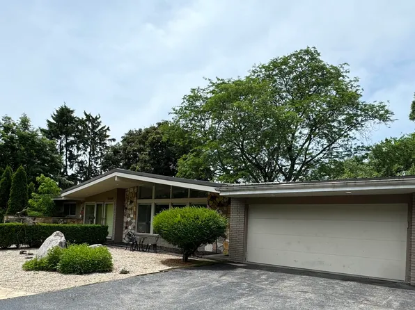 6998 Castle Dr, Bloomfield Hills, MI 48301