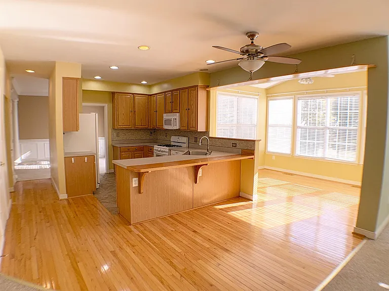 13047 Tadmore Ct — Photo 9