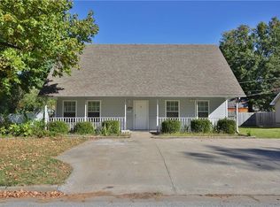 1604 Walker Ave, Springdale, AR 72762