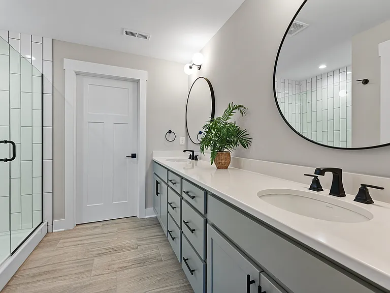 8866 Coe Dr — Photo 17